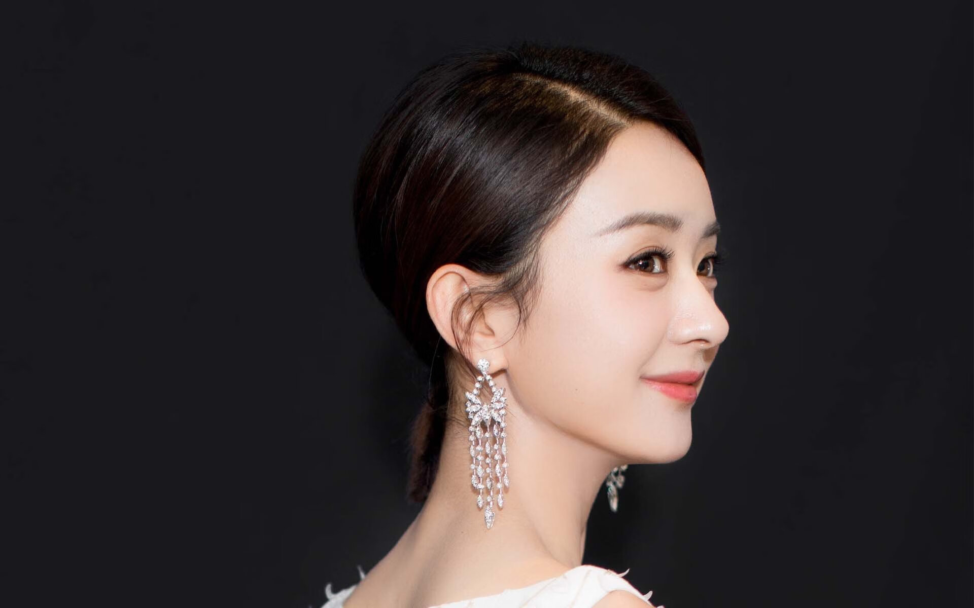 泰国马术协会推出青少年马术培训计划,培养未来骑手。,泰国公主马术比赛