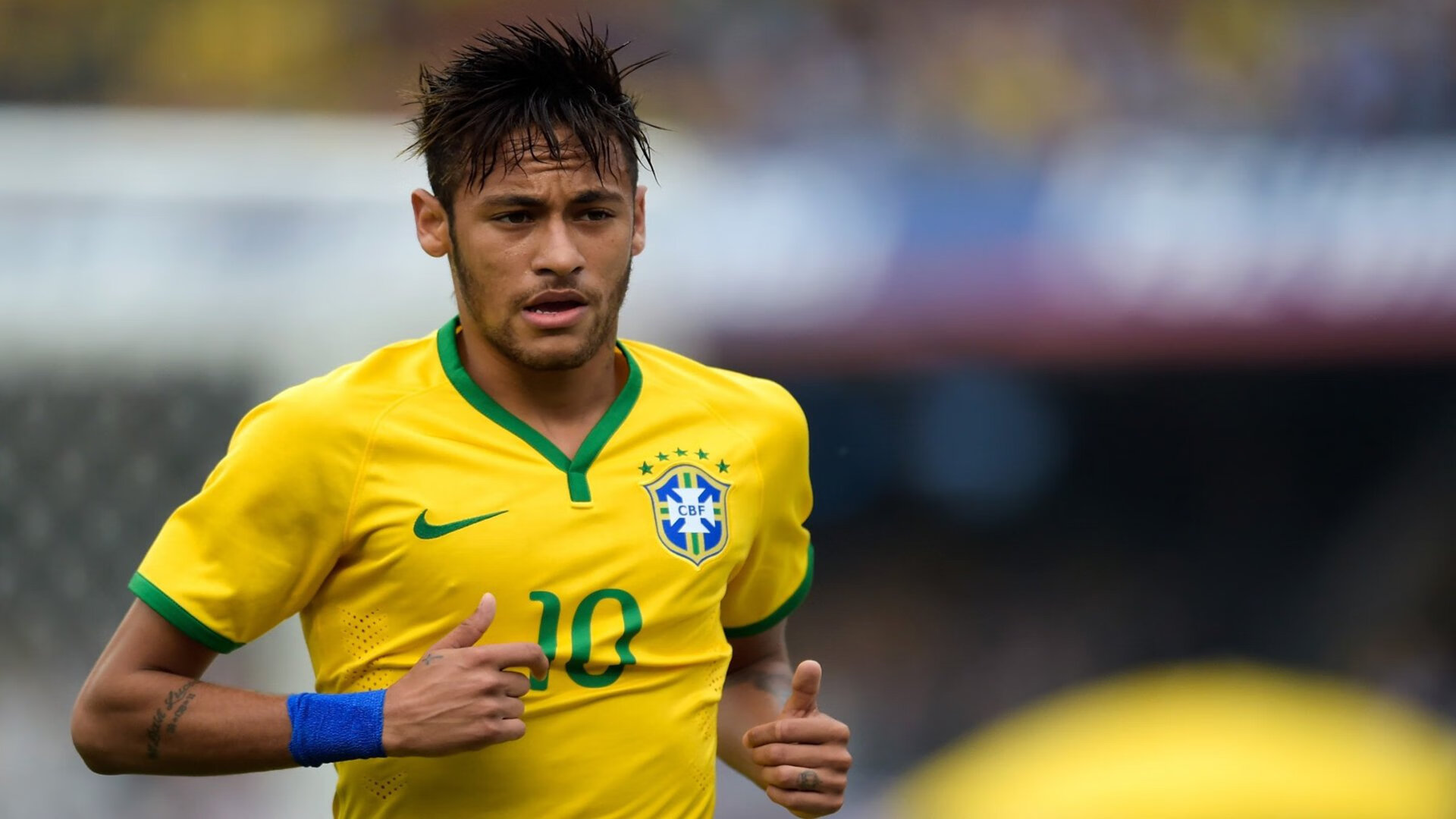 世界杯逆境突围:英雄时刻燃爆全场,世界杯遇险记